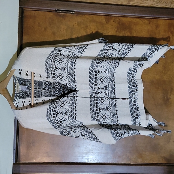 Democracy Women's Sweater Size XL - Picture 3 of 7